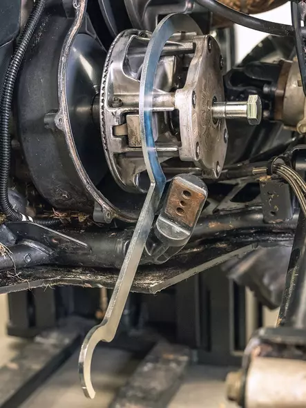 Kytkimen huoltotyökalu Polaris mönkijöihin - Mönkijän variaattorin jouset - 802300 - 2